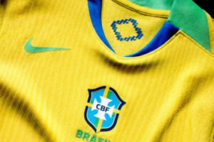 Nova camisa 1 da Seleo Brasileira Feminina (foto: Divulgao/CBF)