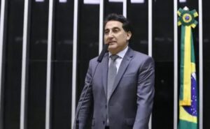 Comissão da Câmara aprova bloqueio de conteúdos impróprios em computadores públicos