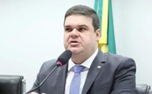 Comissão de Saúde investiga atrasos e descontos no piso nacional da enfermagem