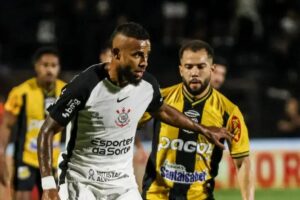 Corinthians arranca vitória contra Novorizontino na Copa do Brasil com Dorival