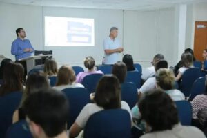 Coronel Fabriciano capacita servidores em plano contra síndromes respiratórias