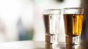 Crescimento da produção de cachaça no Brasil enfrenta preconceito