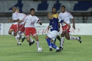Cruzeiro e Vila Nova: Revisitando o duelo mágico da Copa do Brasil de 2003
