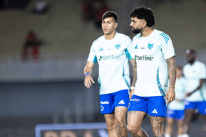 Matheus Pereira, Gabi e Kaio Jorge formaram o trio ofensivo do Cruzeiro na vitria por 3 a 0 sobre o Vila Nova (foto: Heber Gomes)