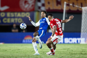 O Cruzeiro voltou a vencer o Vila Nova e avanou s oitavas de final da Copa do Brasil (foto: Heber Gomes)