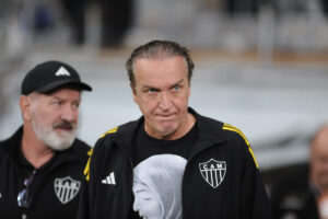 Cuca, tcnico do Atltico, antes de clssico contra o Cruzeiro no Mineiro (foto: Alexandre Guzanshe/EM/D.A. Press)