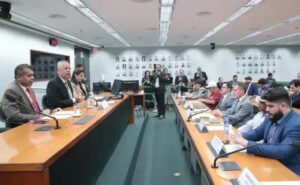 Denúncias de Violência e Atraso na Regularização Fundiária Marcam Audiência na Câmara