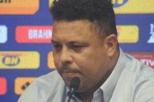 Edmílson critica Ronaldo Nazário: 'Quem era a gestão?'