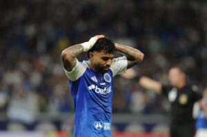 Gabigol marcou o gol da vitria do Cruzeiro sobre o Flamengo, no Mineiro, por 2 a 1 (foto: Alexandre Guzanshe/EM/D.A Press)