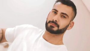 Ex-BBB Nizam comunica falecimento da mãe em social media