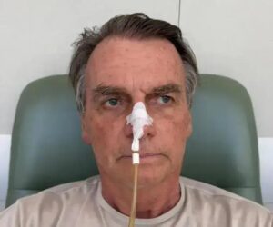 Ex-presidente Jair Bolsonaro permanece internado e com saúde estável
