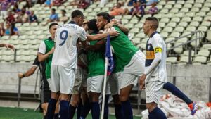 Retr comemora gol sobre o Fortaleza (foto: Divulgao/Retr)