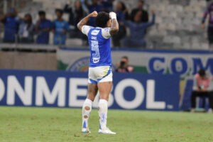 Gabigol comemora gol na vitria do Cruzeiro sobre o Palestino (foto: Alexandre Guzanshe/EM/D.A. Press.)