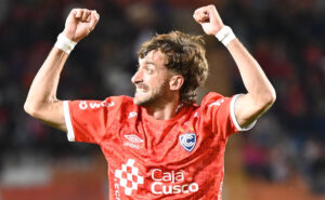 Gaspar Gentile, atacante do Cienciano (foto: Divulgao/Cienciano)