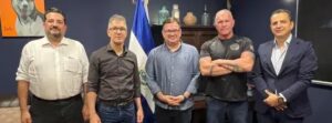 Governador de Minas Gerais visita El Salvador para entender redução da violência