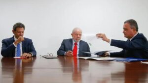 Governo considera alternativas ao aumento do IOF após pressão do setor financeiro