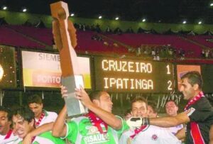 Ipatinga FC celebra 27 anos: uma trajetória marcada por conquistas e desafios