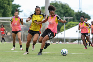 Jogadoras do Atltico durante treino (foto: Daniela Veiga / Atltico)