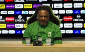 Jorge Castilho alerta sobre desafios antes da partida decisiva contra o Atlético
