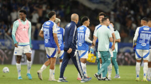 Jogadores e tcnico do Cruzeiro no Mineiro (foto: Alexandre Guzanshe/EM/D.A. Press)