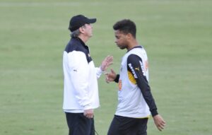 Levir Culpi (esq.) e Andr (dir.) em treino do Atltico em 2014 (foto: Juarez Rodrigues/EM/D.A Press)