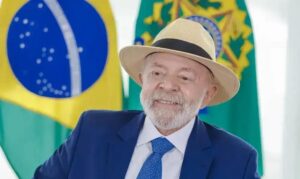 Lula é atendido no hospital após mal-estar em Brasília