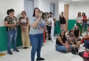Manifestação de Servidores da Educação marca reivindicações em Ipatinga