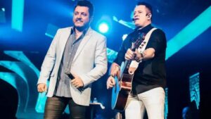 Marrone se recupera após queda em show e permanece internado em Goiânia