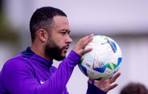 Memphis em treino pelo Corinthians (foto: Rodrigo Coca/Agncia Corinthians)