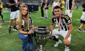 Aldana Masset comemora ttulo conquistado por Fausto Vera no Atltico (foto: Reproduo/Redes sociais)