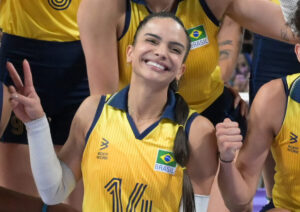 Natinha comemora aps jogo da Seleo Brasileira em Paris 2024 (foto: Leandro Couri/EM/D.A Press)