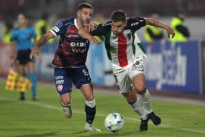 Palestino e Unin se enfrentam pela Sul-Americana (foto: Rodrigo ARANGUA / AFP)