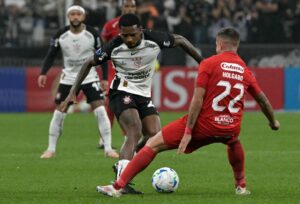 Corinthians empatou por 1 a 1 com o Amrica de Cali (foto: NELSON ALMEIDA / AFP)