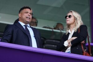 Ronaldo Fenmeno falando (foto: Cesar Manso / AFP)