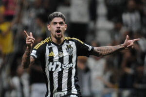 Rubens comemora gol pelo Atltico contra o Fluminense (foto: Alexandre Guzanshe/EM/DA.Press)