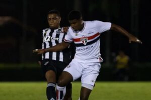 São Paulo vira o jogo e vence Atlético no Campeonato Brasileiro Sub-20