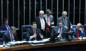 Senado aprova PEC para integrar guardas municipais à segurança pública