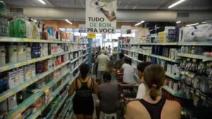 Supermercados defendem modelo de trabalho por hora para ampliar contratação