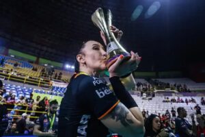 Tifanny celebra título histórico na Superliga e destaca importância da representatividade