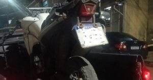 Operação Transito Seguro aborda motociclista empinando veículo em Fabriciano