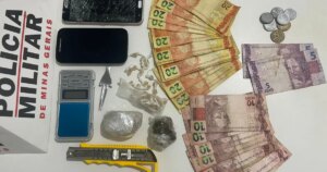 Adolescente é apreendido com drogas e itens para tráfico no bairro Bethânia