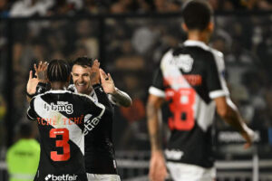Vasco avanou em segundo lugar na Copa Sul-Americana (foto: Mauro PIMENTEL/AFP)