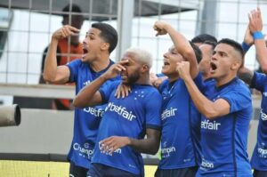 Wesley, ex-Cruzeiro, durante a partida