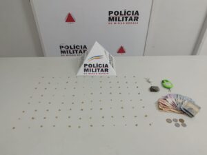 Homem tenta engolir 50 pedras de crack durante abordagem da PM em Governador Valadares | Vales de Minas Gerais