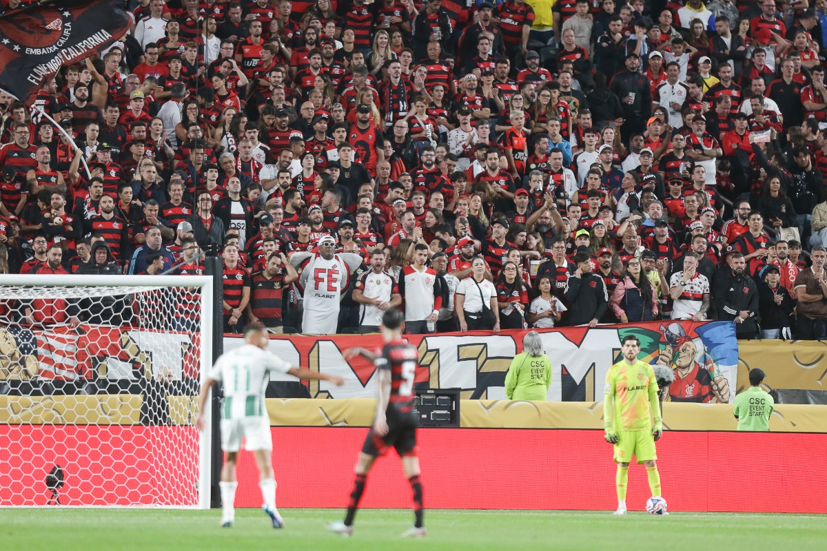 Torcedores do Flamengo em jogo do clube no Mundial de Clubes - (foto: Gilvan de Souza/Flamengo) Torcedores do Flamengo em jogo do clube no Mundial de Clubes - (foto: Gilvan de Souza/Flamengo)