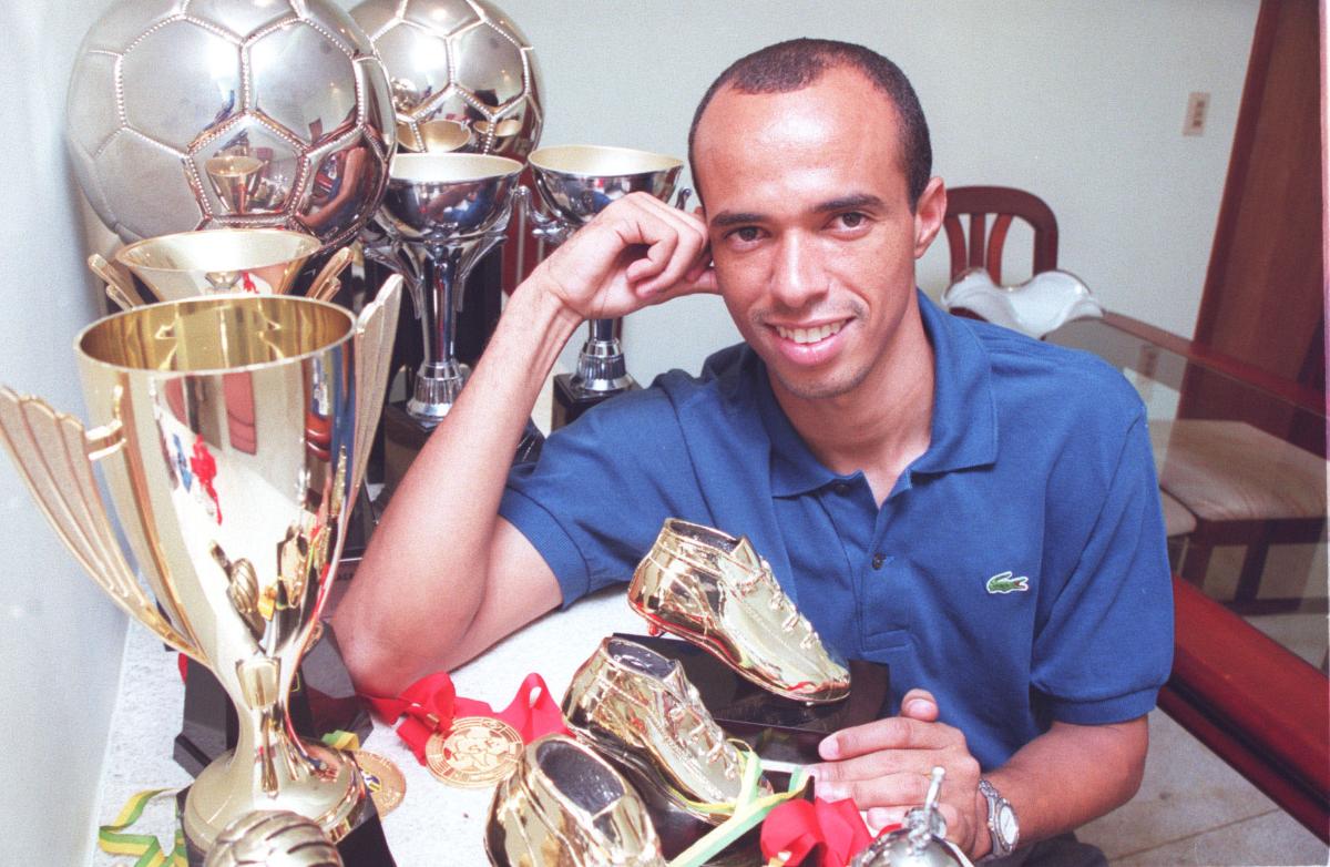 Ricardinho - (foto: Euler Junior/Estado de Minas -20/03/2001) Ricardinho - (foto: Euler Junior/Estado de Minas -20/03/2001)