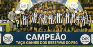 Eliminao do Botafogo no Mundial de Clubes rendeu memes na internet (foto: Reproduo/Redes sociais)