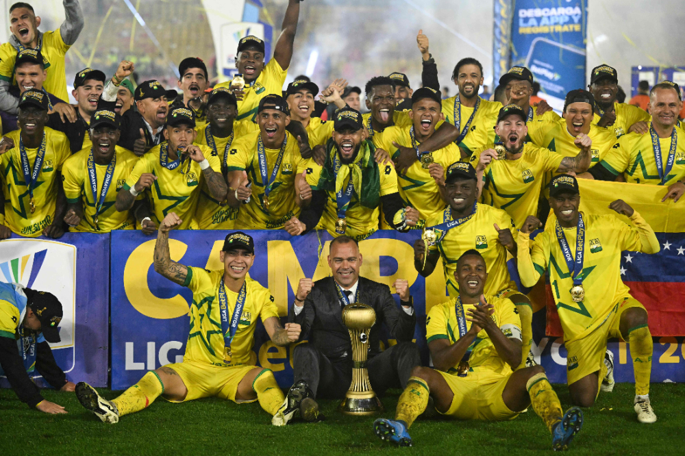 Bucaramanga era treinado por Rafael Dudamel, ex-Atltico, na conquista do Campeonato Colombiano de 2024 - (foto: Luis Acosta/AFP)