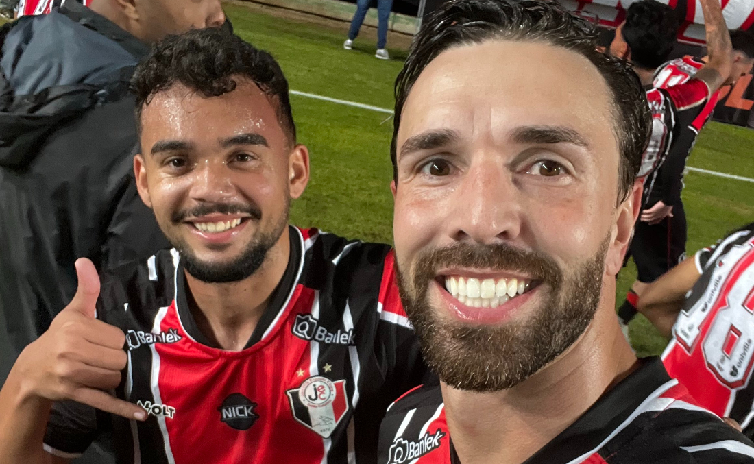 Jlio Csar, meia-atacante cedido pelo Atltico ao Joinville - (foto: Divulgao/X/Joinville) Jlio Csar, meia-atacante cedido pelo Atltico ao Joinville - (foto: Divulgao/X/Joinville)