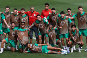 Jogadores do Palmeiras em momento descontrado antes da estreia no Mundial de Clubes (foto: Cesar Greco/Palmeiras)